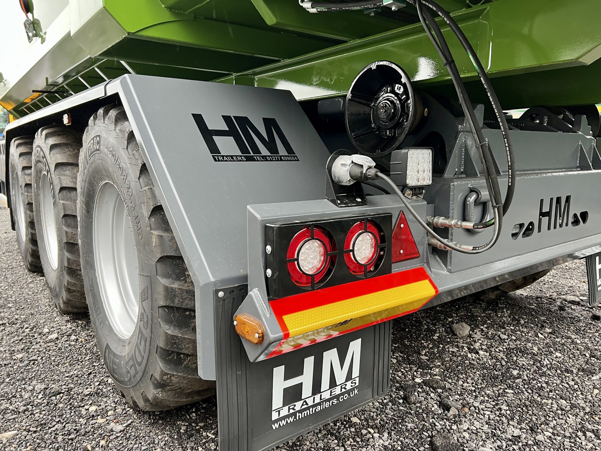 2022 HM Trailers 20 Ton Tri Axle Hooklift Trailer 600 Tyres For Sale