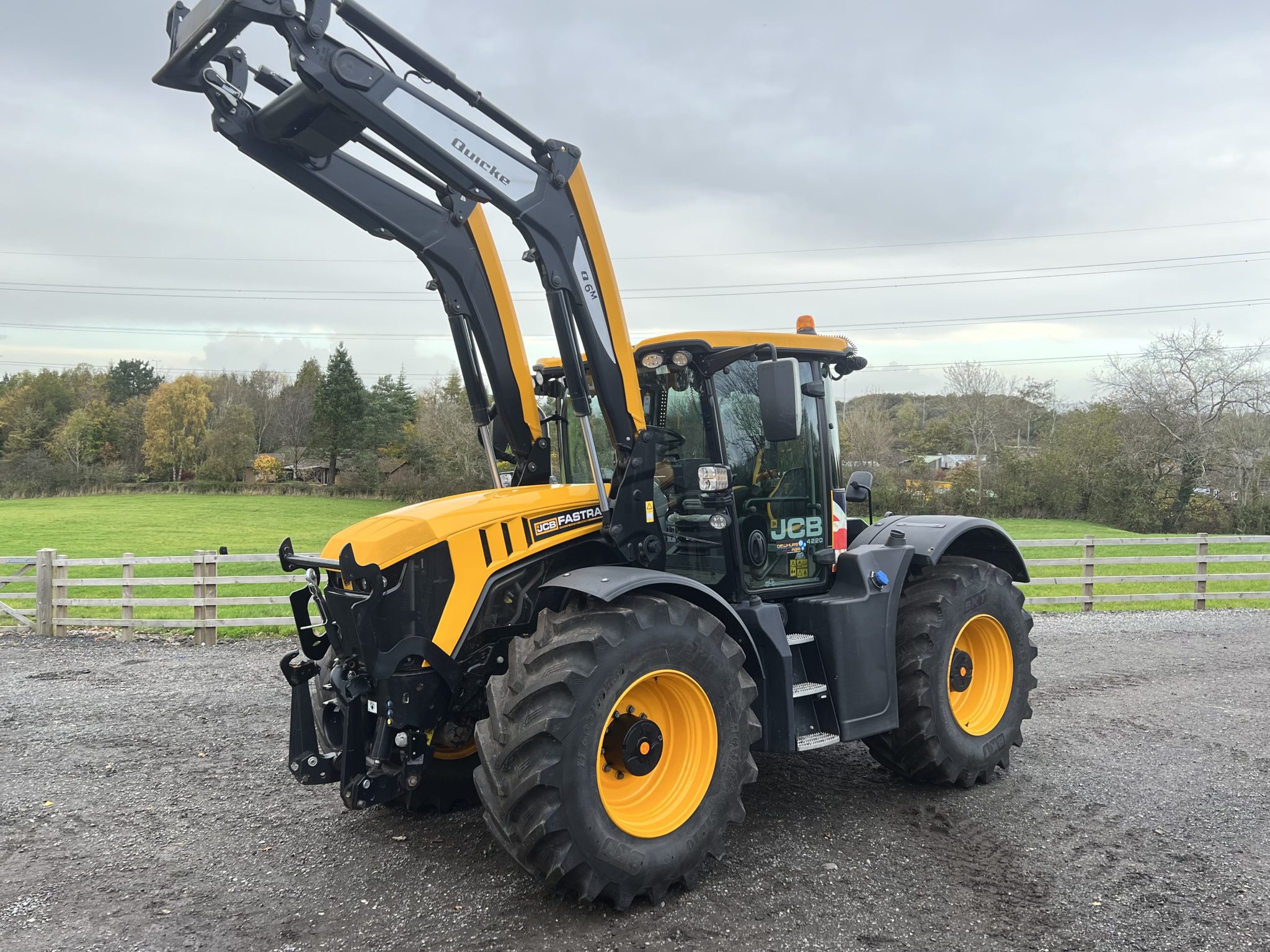 2020 JCB Fastrac 4220 WFT C/W Quicke Q6M Front Loader For Sale