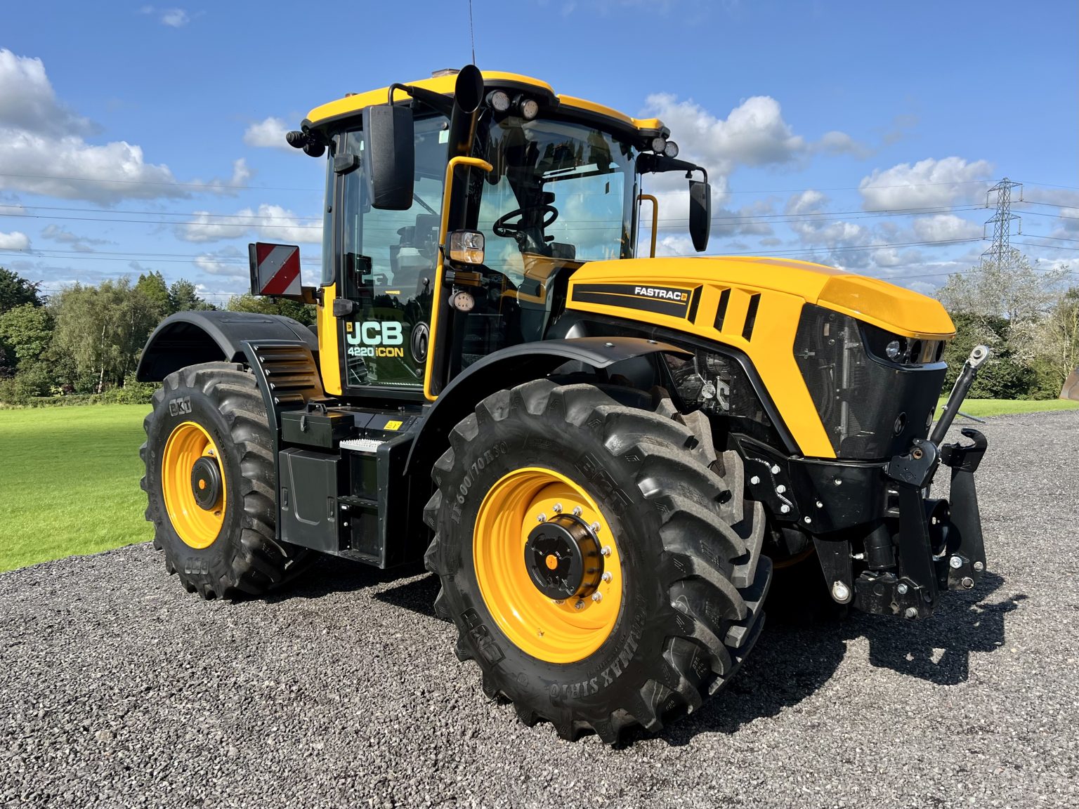 2023 JCB Fastrac 4220 ICON - 5yr/2000hr Warranty For Sale - Dewhurst ...