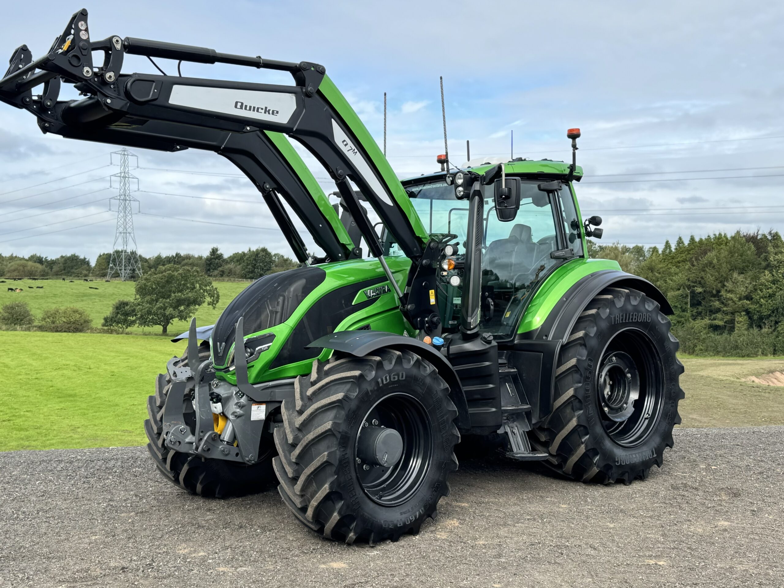 2022 Valtra T235D C/W Quicke Q7M Front Loader & GPS For Sale